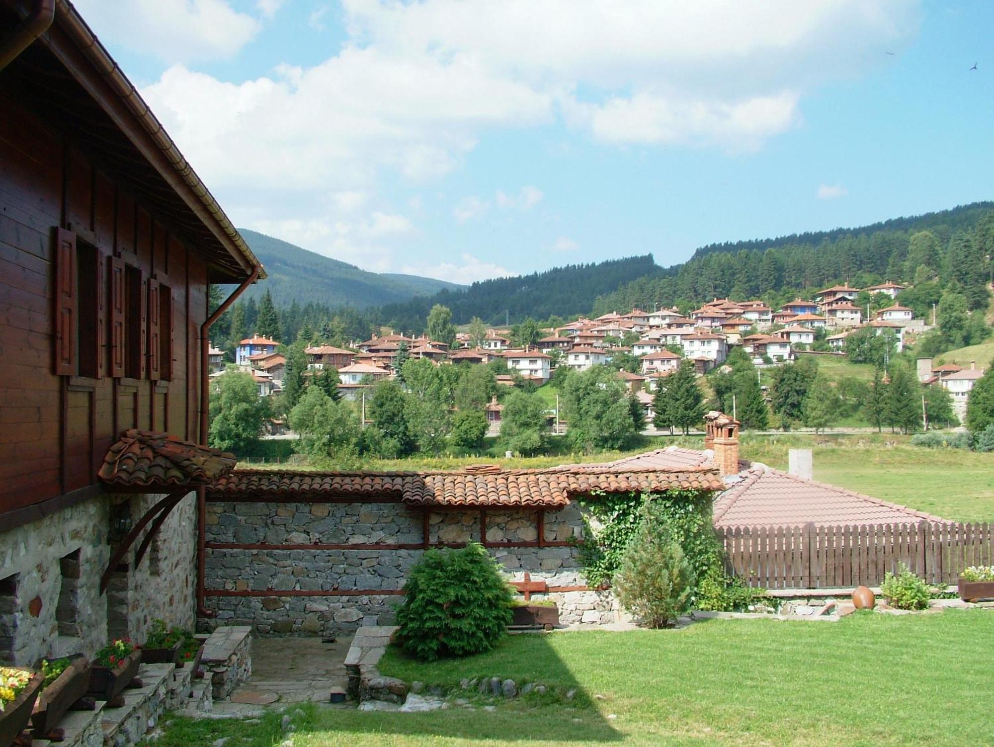 Hadji Neikovi Guest Houses Копривштица Экстерьер фото